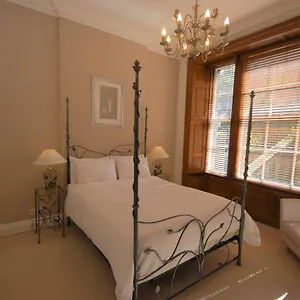 Apartment Flats Company - Queen Street - Centre Edinburgh