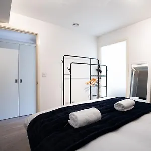 Apartment Serviced, Nailsea