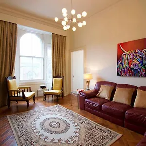 Apartment Altido Castle Terrace 3 Bedroom - Old Town Edinburgh