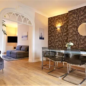 Apartment Meredith Way With Parking - Your, Bristol